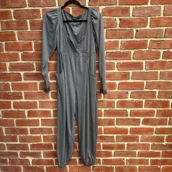 Free People Women's On Point Romper Gray jumpsuit XS NEW - Picture 2 of 6